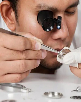 詹姆士·布朗-南昌百达翡丽维修中心制表师